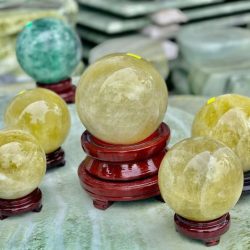 Top 5 quả cầu phong thủy giúp tuổi Canh Ngọ 1990 làm ăn tấn tới