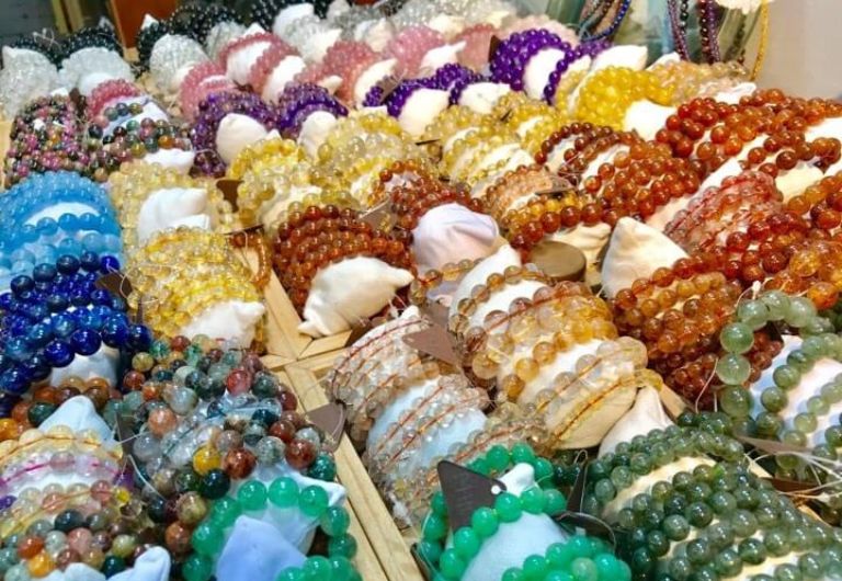 Đá quý, đá phong thủy từ lâu đã trở thành dòng sản phẩm được nhiều người yêu thích.