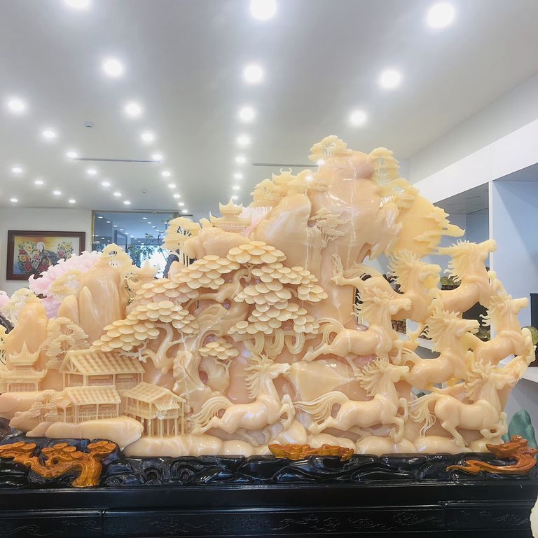 Vật phẩm mang ý nghĩa sức mạnh đoàn kết cùng tập trung hướng về một hướng, đoạt lấy thành công