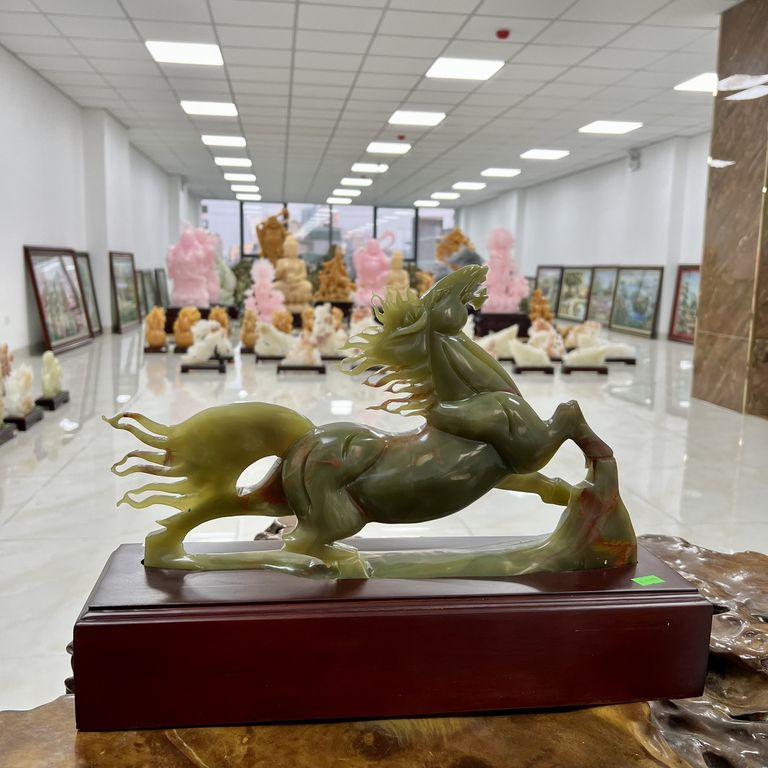 Top 10 mẫu tượng Ngựa (Thiên Lý Mã) bằng đá đẹp và cao cấp