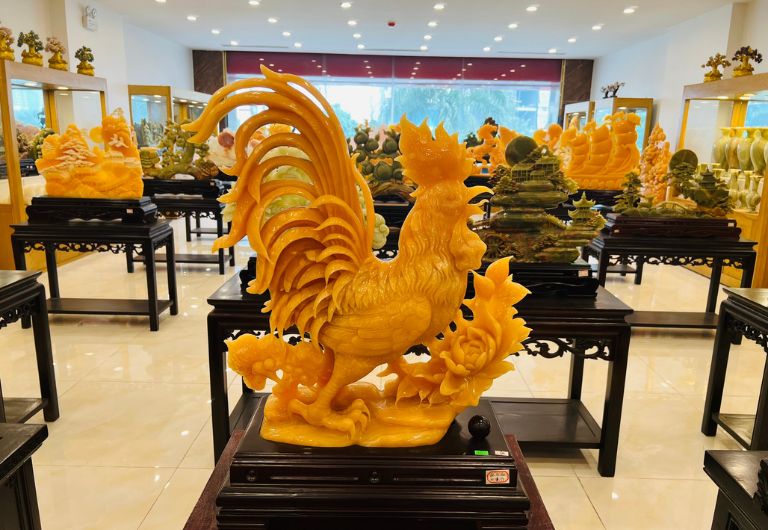 Gợi ý đầu tiên mà bạn không nên bỏ qua khi đặt tượng đá phong thủy đó chính là tại không gian phòng khách.