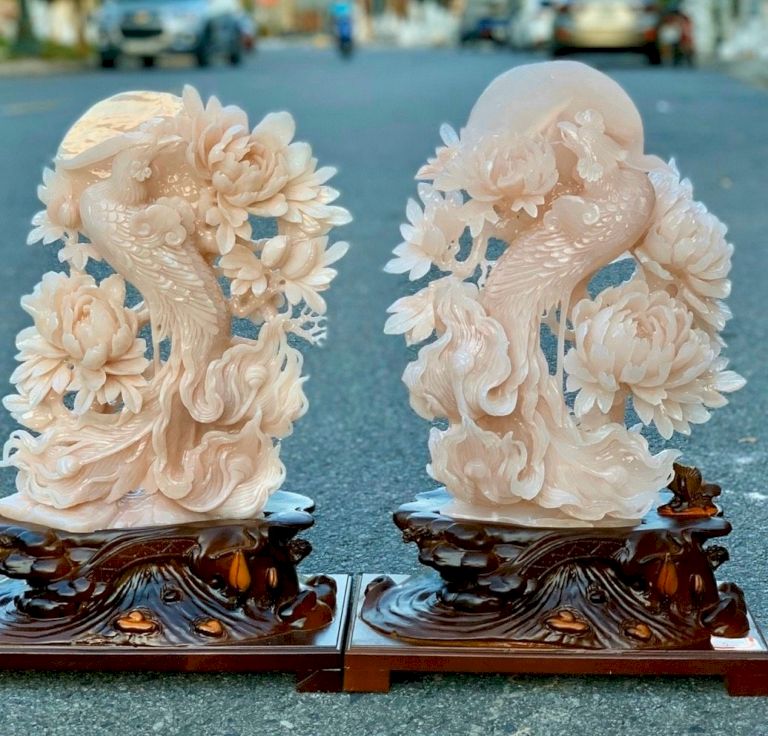 Tác phẩm Phú quý Trường Xuân với sự kết hợp hoàn hảo của hình tượng chim Hạc và hoa Mẫu đơn