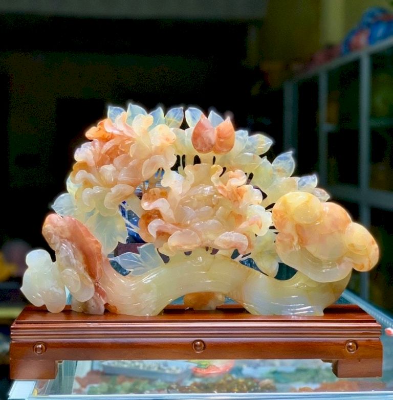 Tác Phẩm Hoa khai như ý cát tường ngọc Onyx giúp chủ sở hữu thu hút may mắn, tài lộc, mọi sự như ý