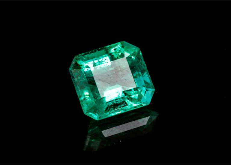 Ngọc Lục Bảo sẽ giúp cho cung Kim Ngưu hài hòa trong cảm xúc, ổn định tinh thần để nâng cao lòng trắc ẩn.