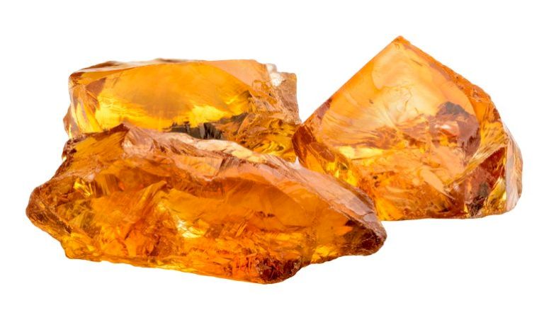 Màu vàng tượng trưng cho sự ấm áp của mặt trời, mang ý nghĩa tượng trưng cho tài lộc