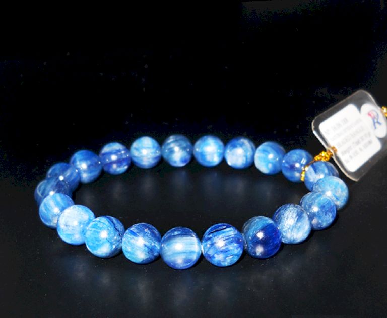 Aquamarine "ngọc quý của đại dương" lá bùa hộ mệnh cho chủ nhân mệnh Thủy