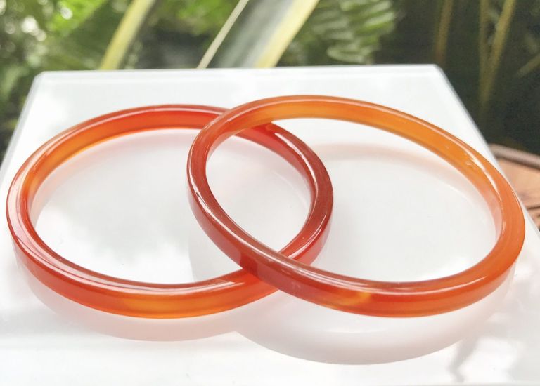 Năng lượng của đá Mã Não cam thật sự có tác dụng giảm sự sợ hãi và âu lo của con người.