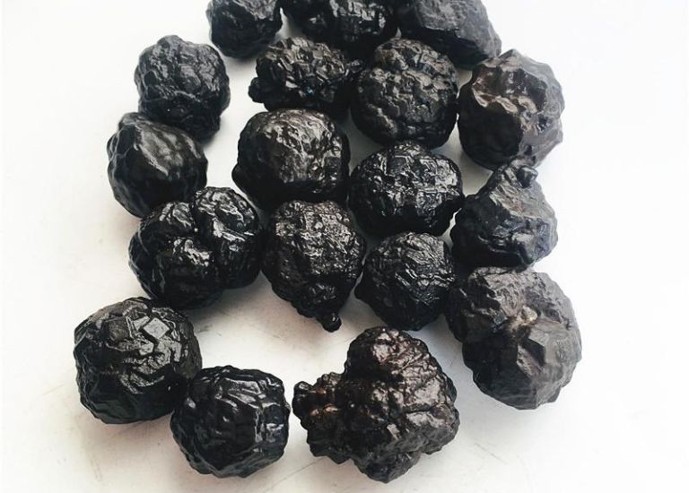 Đá Thiên Thạch tác dụng đến luân xa đỉnh đầu để nuôi dưỡng các dây thần kinh ở não bộ.
