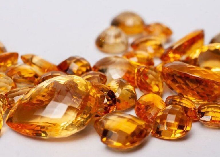 Đá phong thủy màu cam còn giúp cho con người tăng cường sự tập trung và tính quyết đoán.