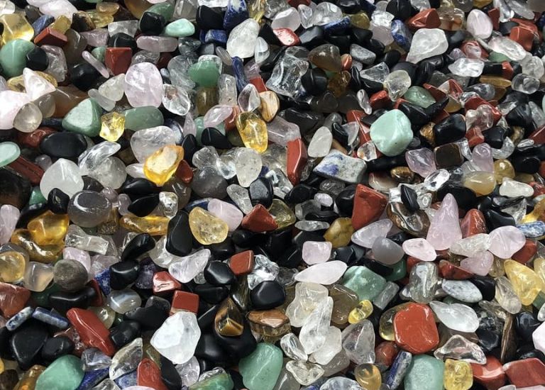 Top 4 màu đá phong thủy hợp tuổi Quý Mão chiêu tài cầu phúc