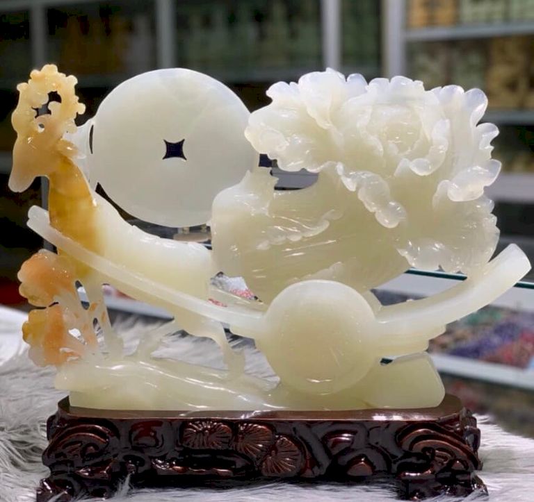 Tượng Lộc Hướng Vượng Gia mang ý nghĩa đại diện cho sự giàu sang sung túc, thịnh vượng phát tài