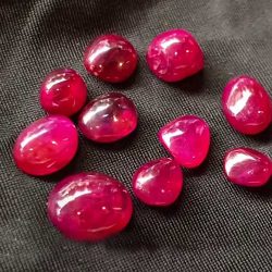 Đá Ruby đỏ rất hợp 1960