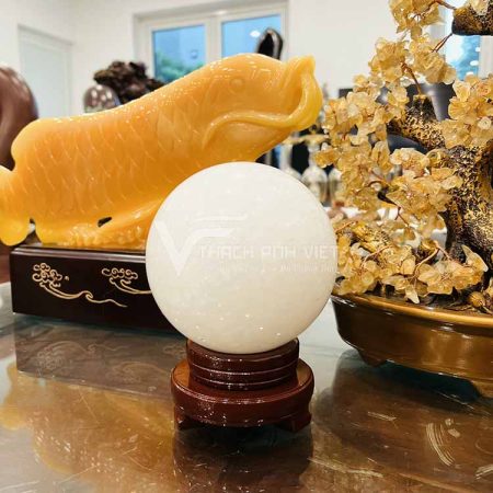 quả cầu thạch anh trắng cùi dừa để phòng khách